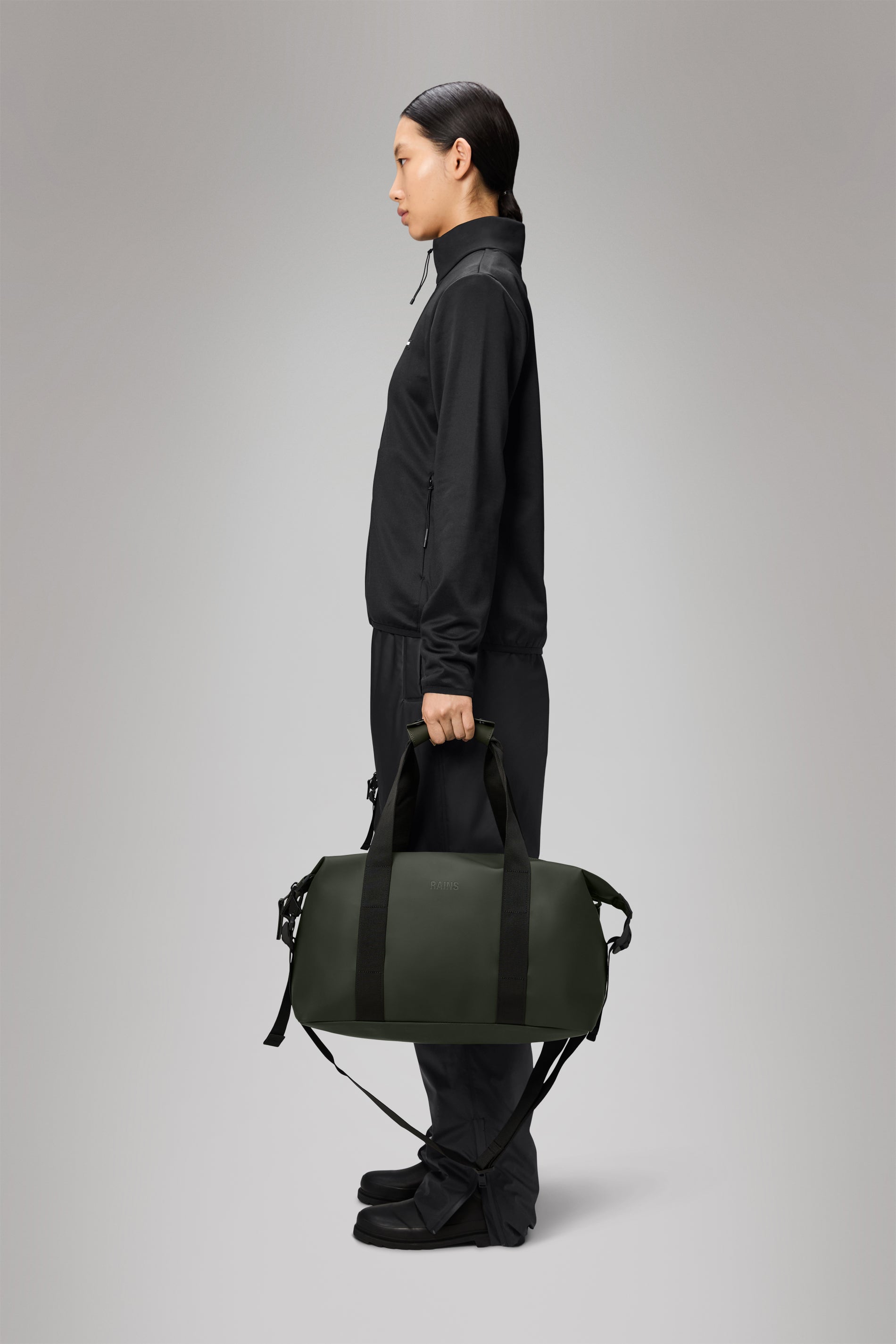 Rains Hilo Weekend Bag Small Green 23.50L H29 x D18 x W50 cm Weekender