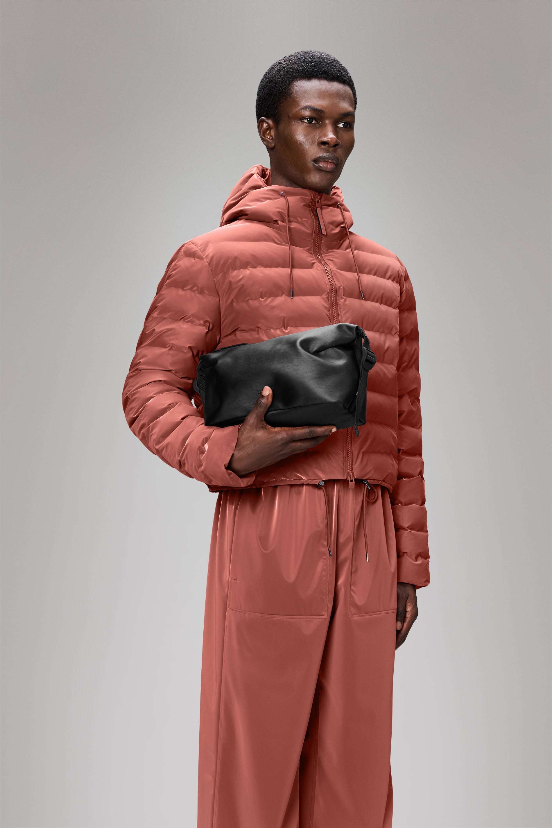 RAINS Hilo Wash Bag Black Grain Wash Bag