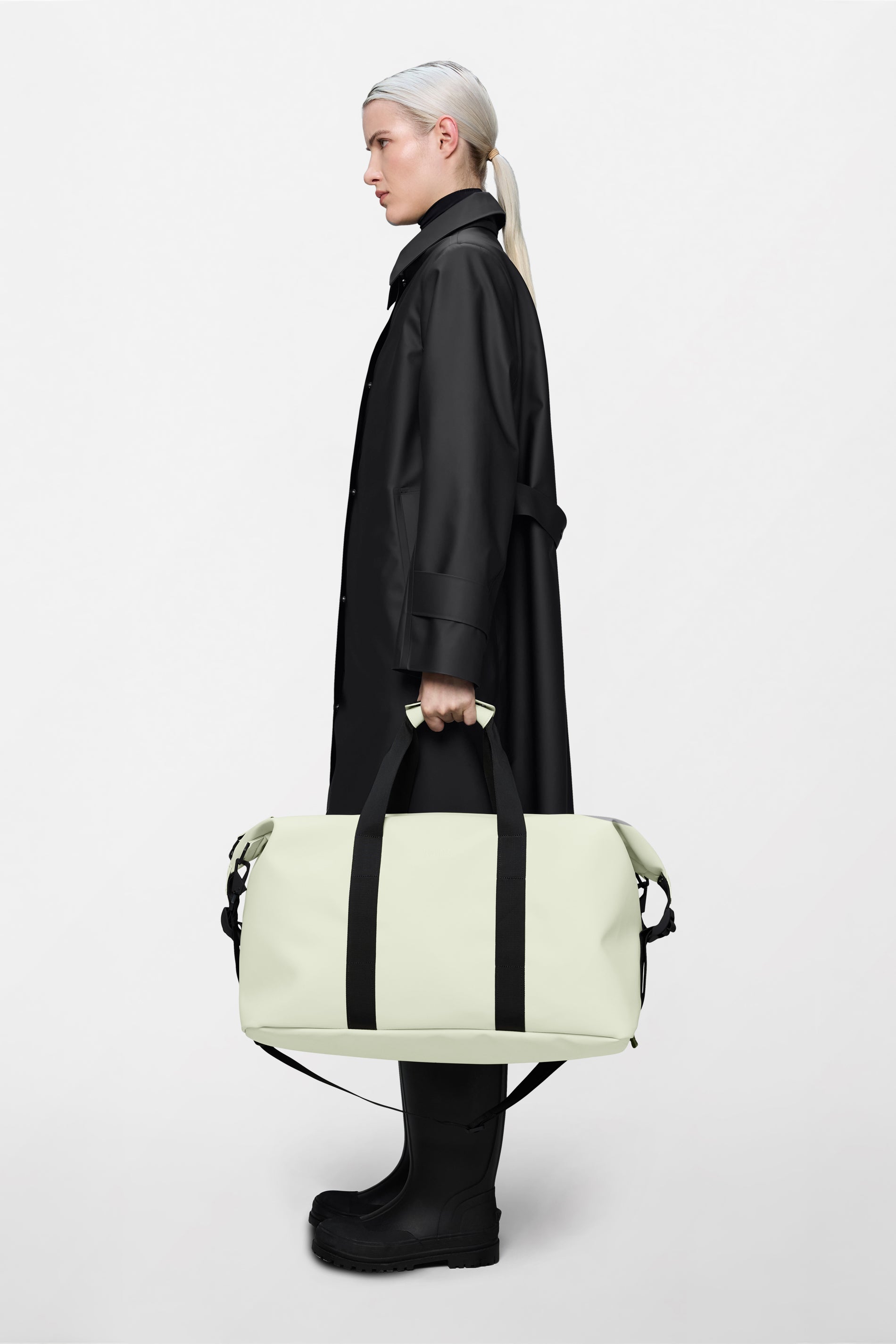 RAINS Hilo Weekend Bag Daze 36L H27 x D26 x W52 cm Weekender
