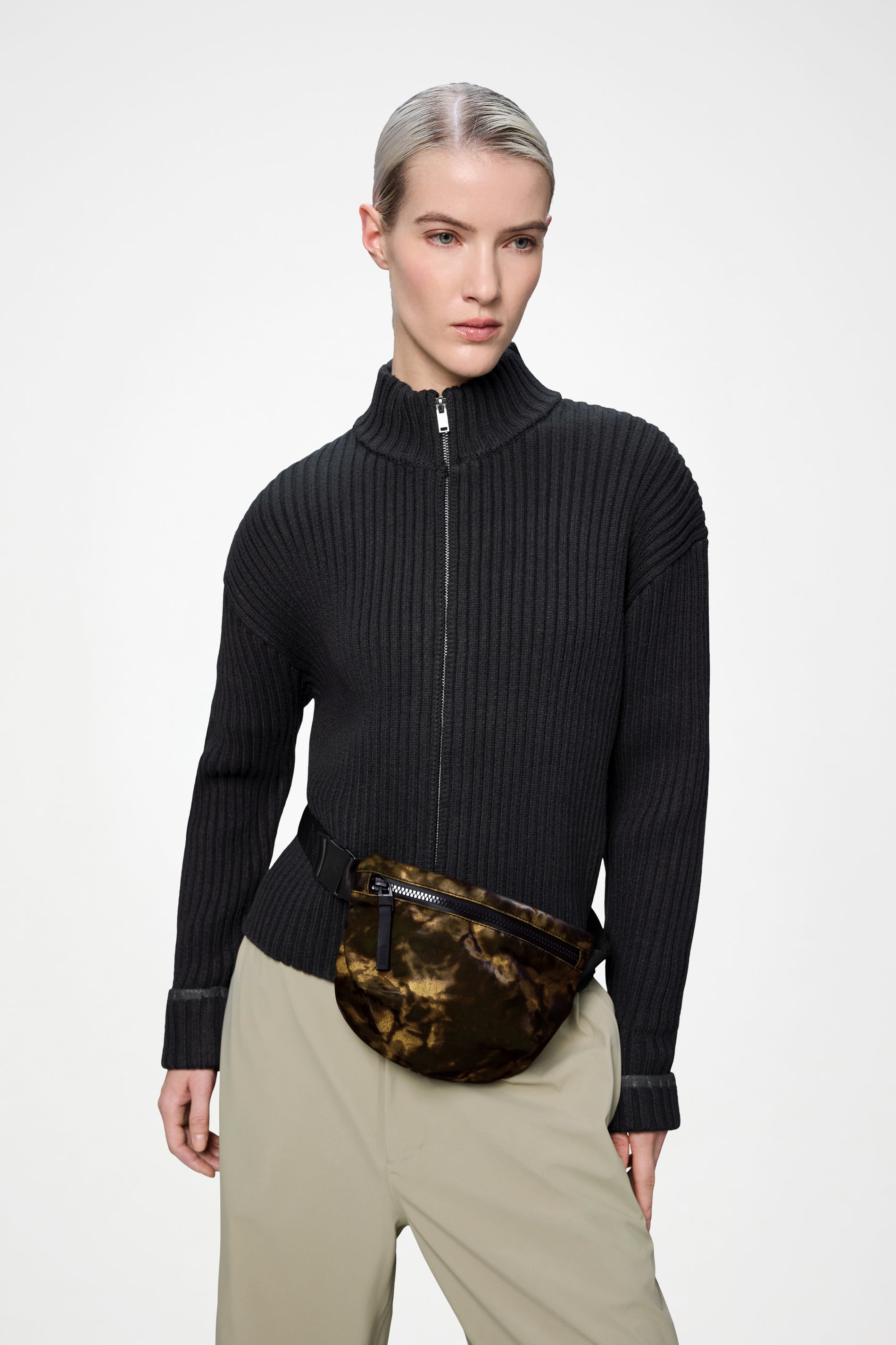 RAINS Valera Bum Bag Micro Muddy 1.40L H16 x D5 x W18 cm Bum bag