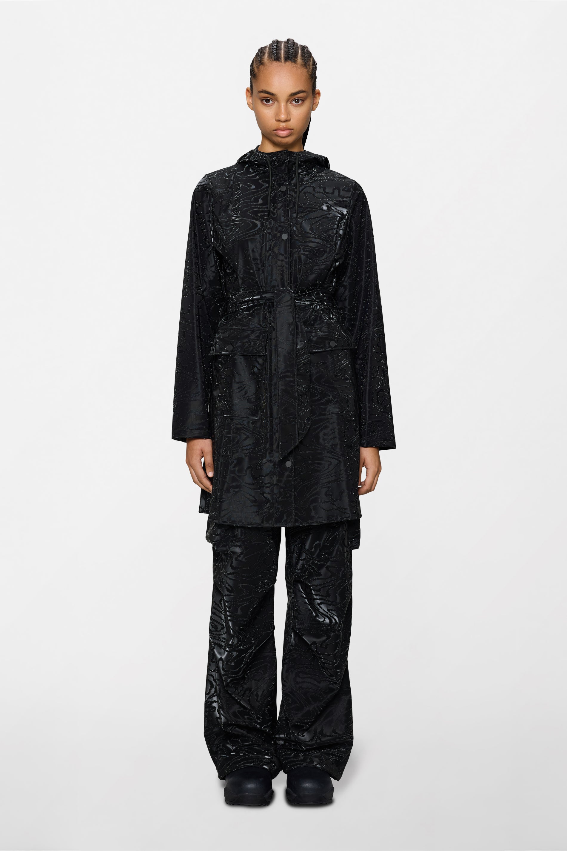 RAINS Curve Long Jacket
Amp Jacket