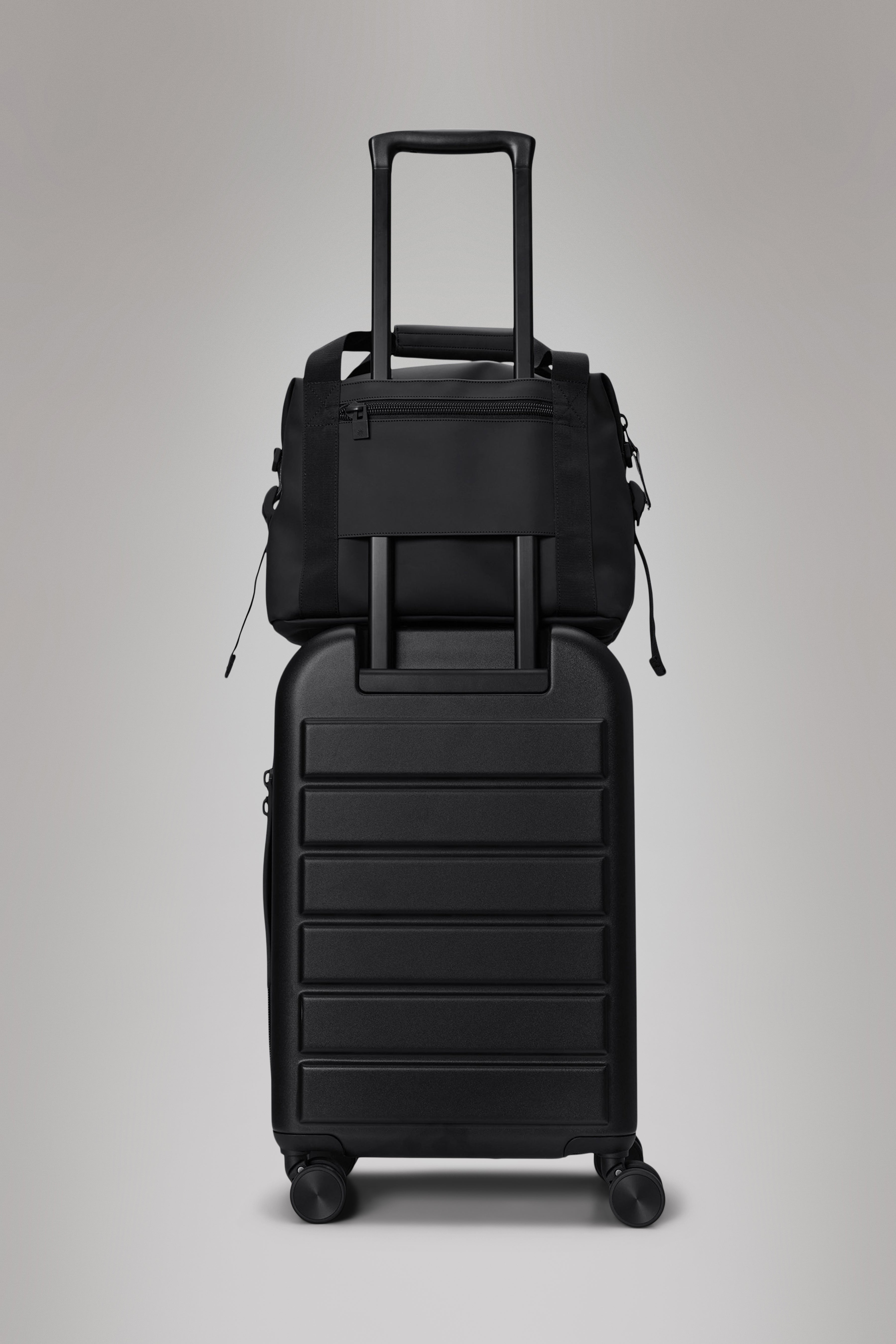 RAINS Texel Kit Bag Black 36L H31 x D14 x W44 cm Weekender