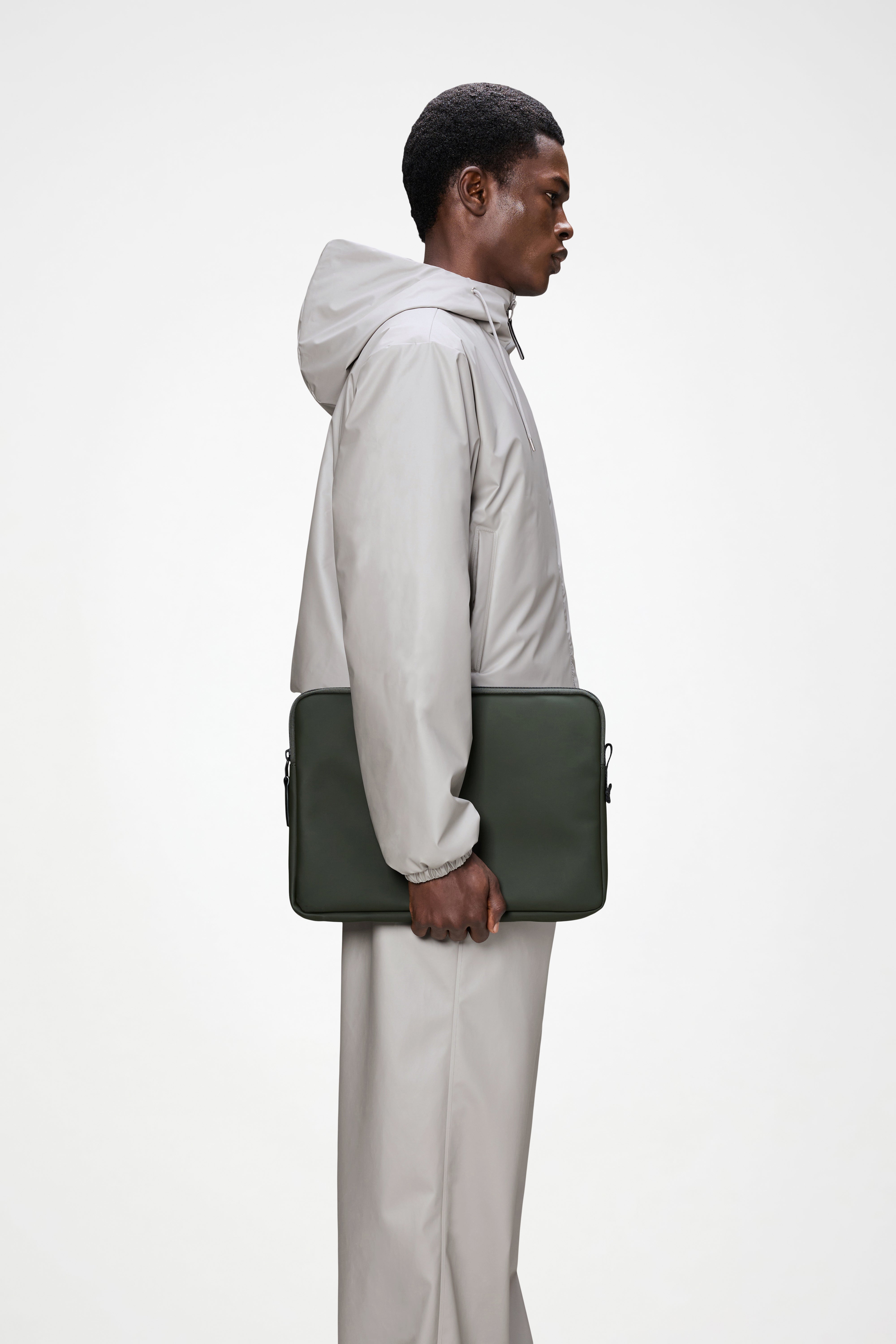 RAINS Trail Laptop Case 15″/16″ Green 2.60L H27 x D2.50 x W38 cm Laptop Case