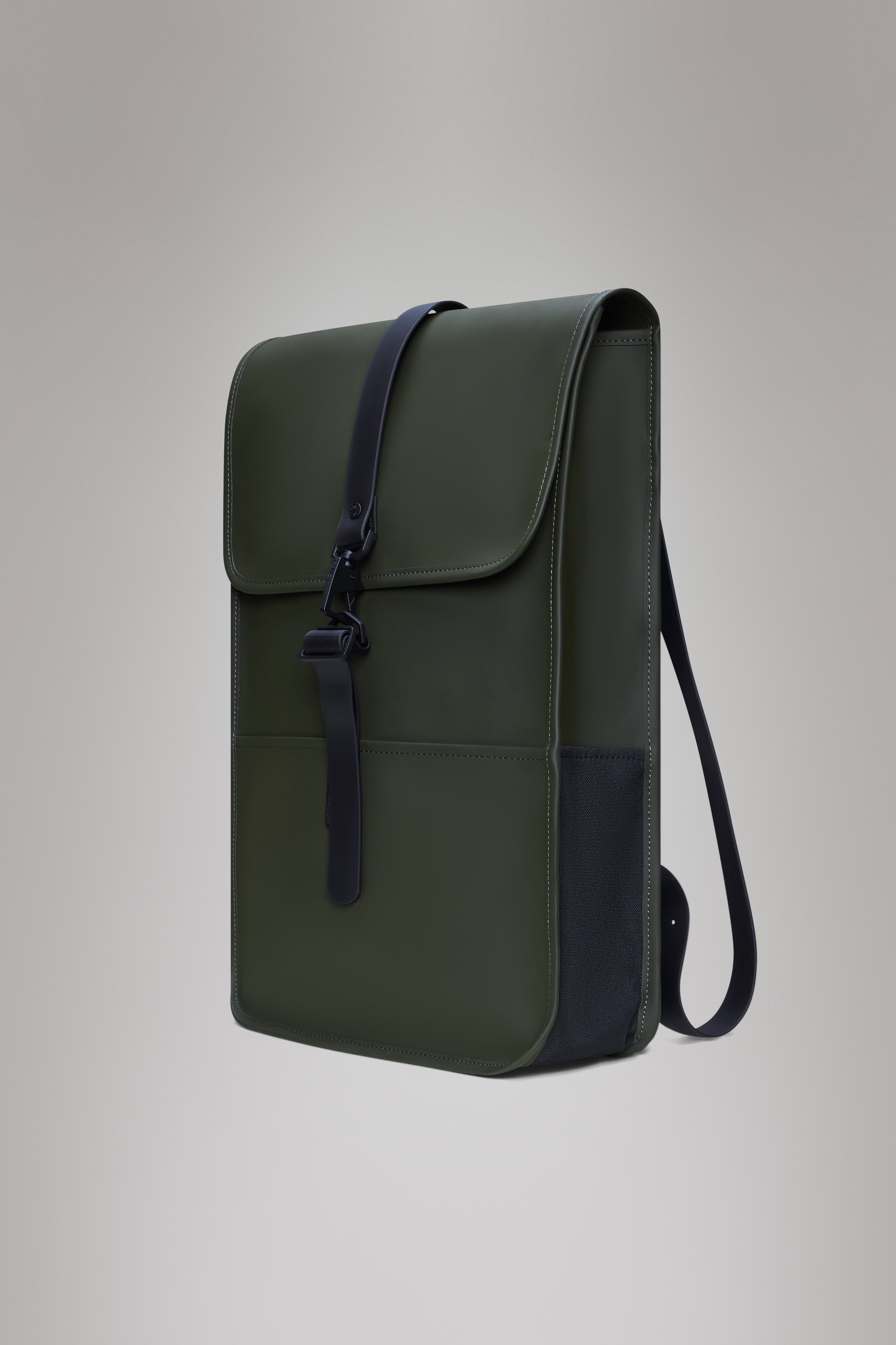 RAINS Backpack Green 17L H50 x D12 x W30 cm Backpack