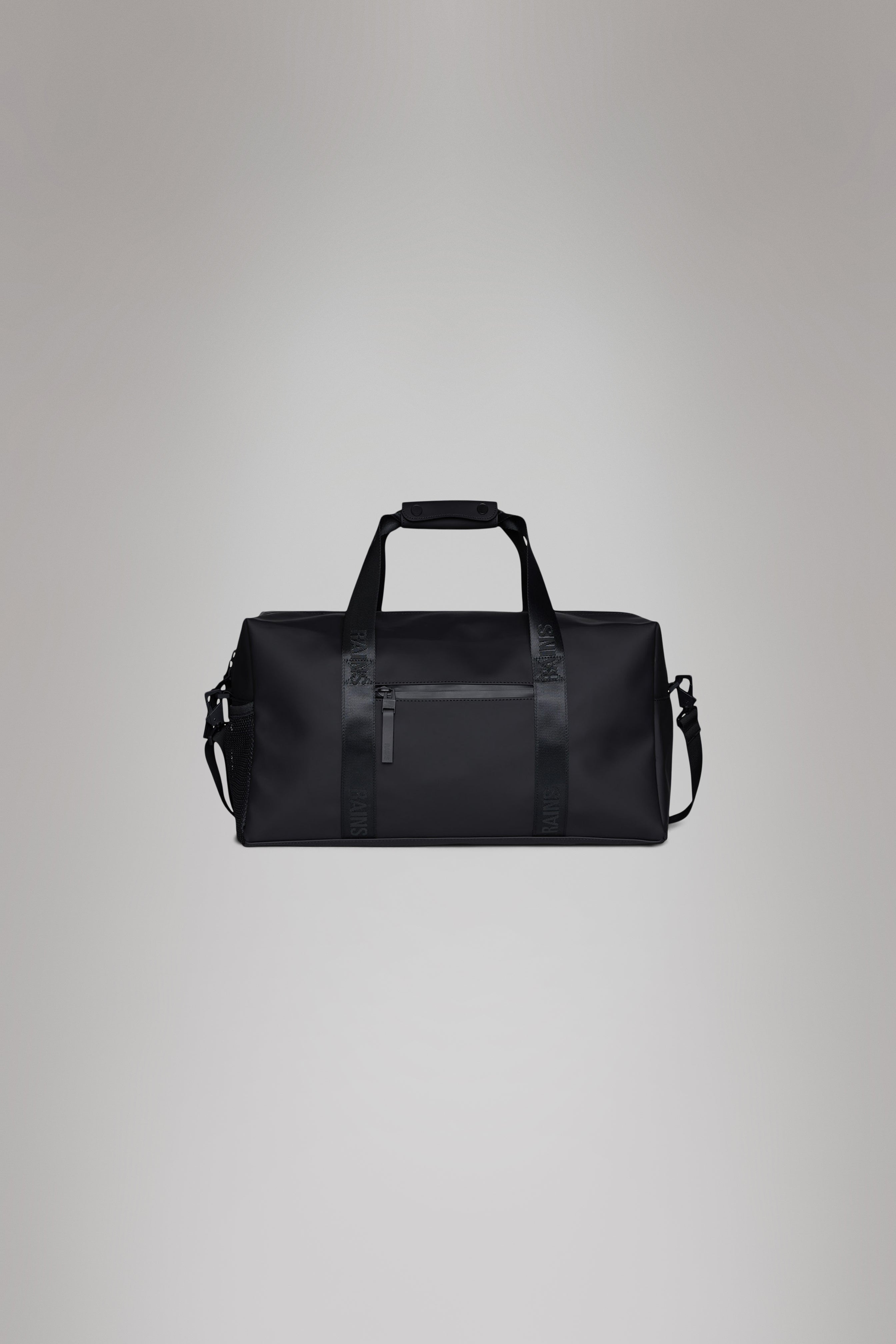 RAINS Trail Gym Bag Black 26L H25 x D22 x W48.50 cm Weekender