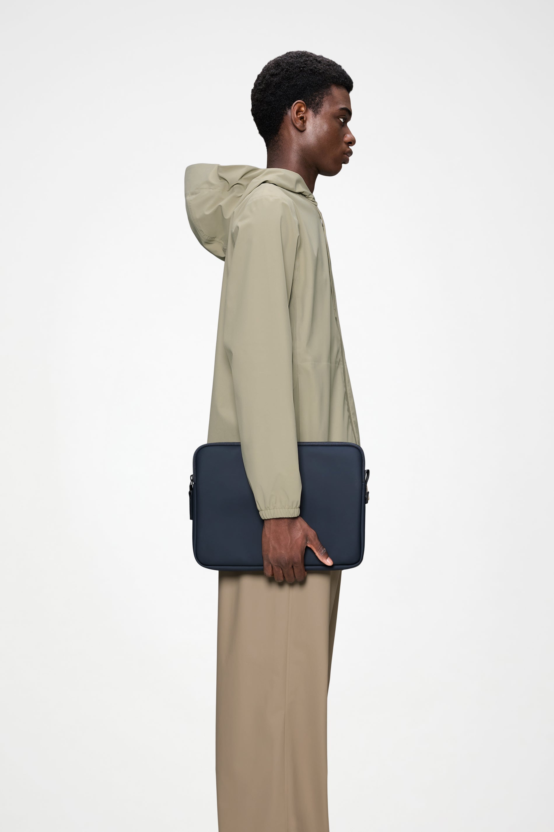 RAINS Trail Laptop Case 13″/14″ Navy 2.20L H25 x D2.50 x W35 cm Laptop Case