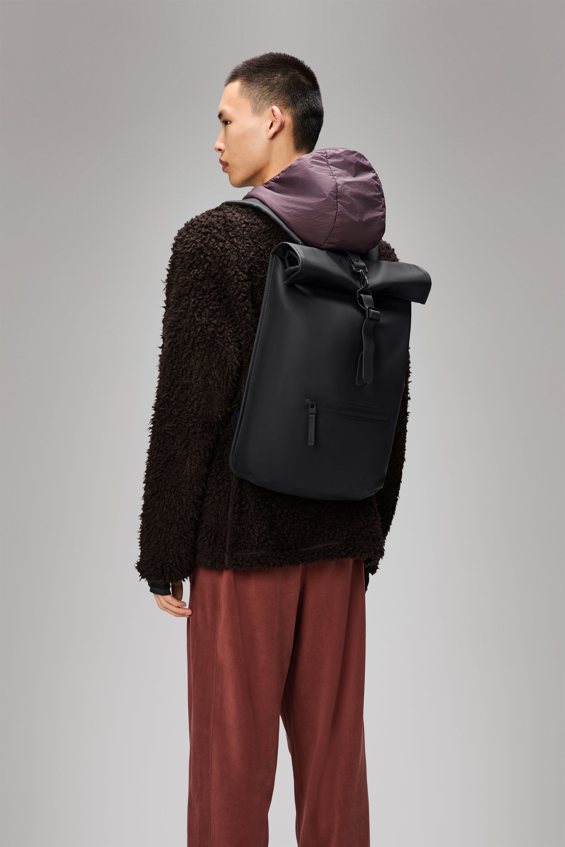 RAINS Rolltop Rucksack Black 17L H60 x D11 x W32 cm Backpack