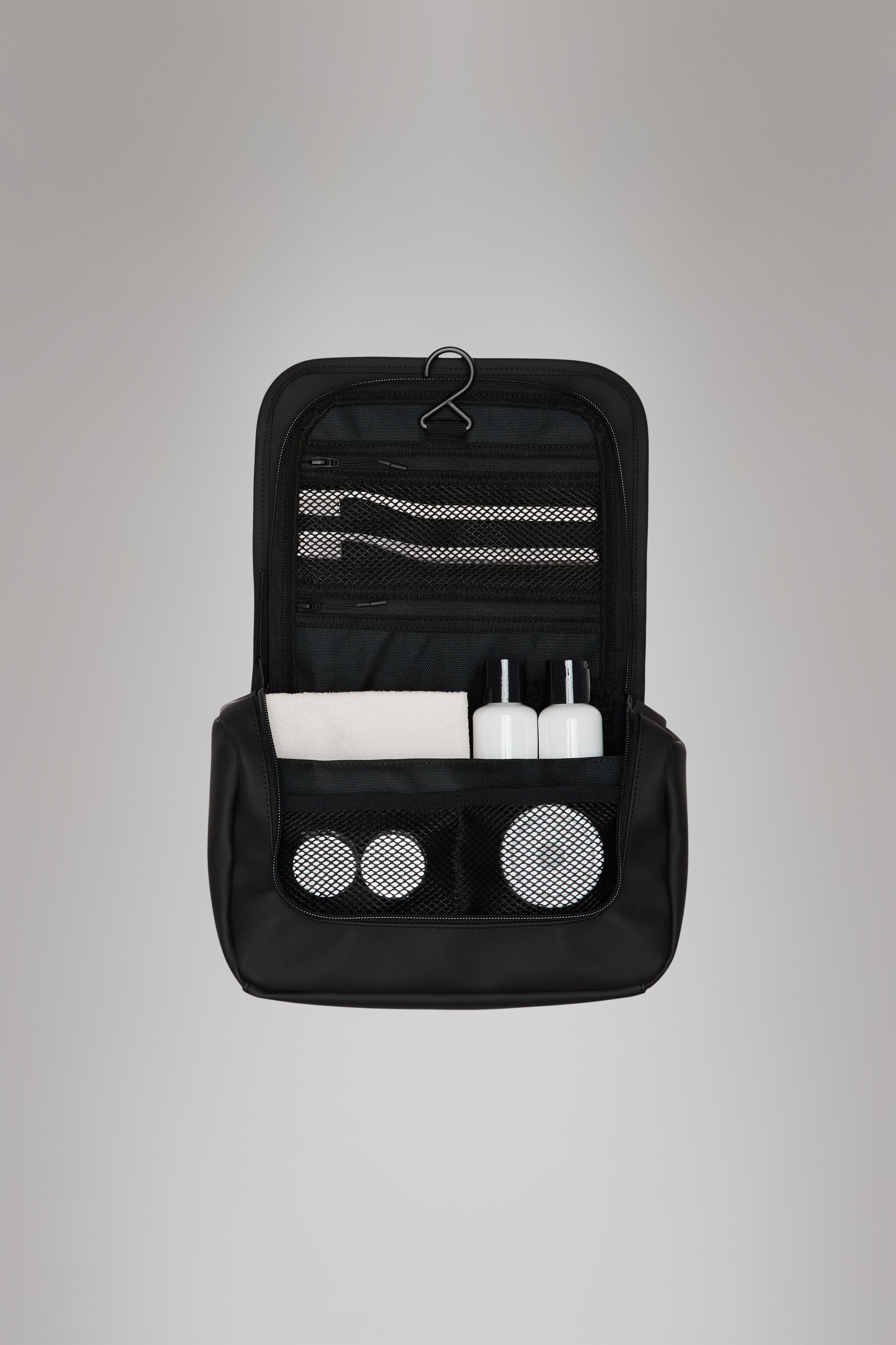 RAINS Texel Wash Bag Black Wash Bag