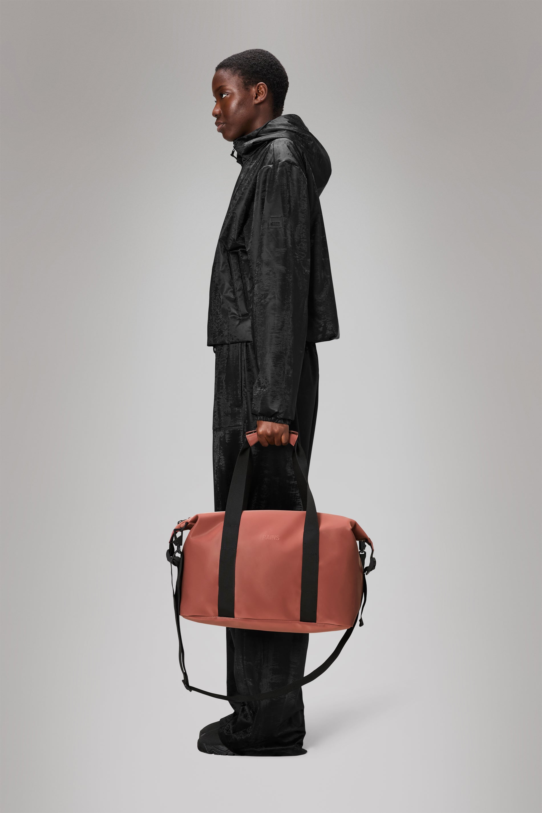 Rains Hilo Weekend Bag Small Honor 23.50L H29 x D18 x W50 cm Weekender