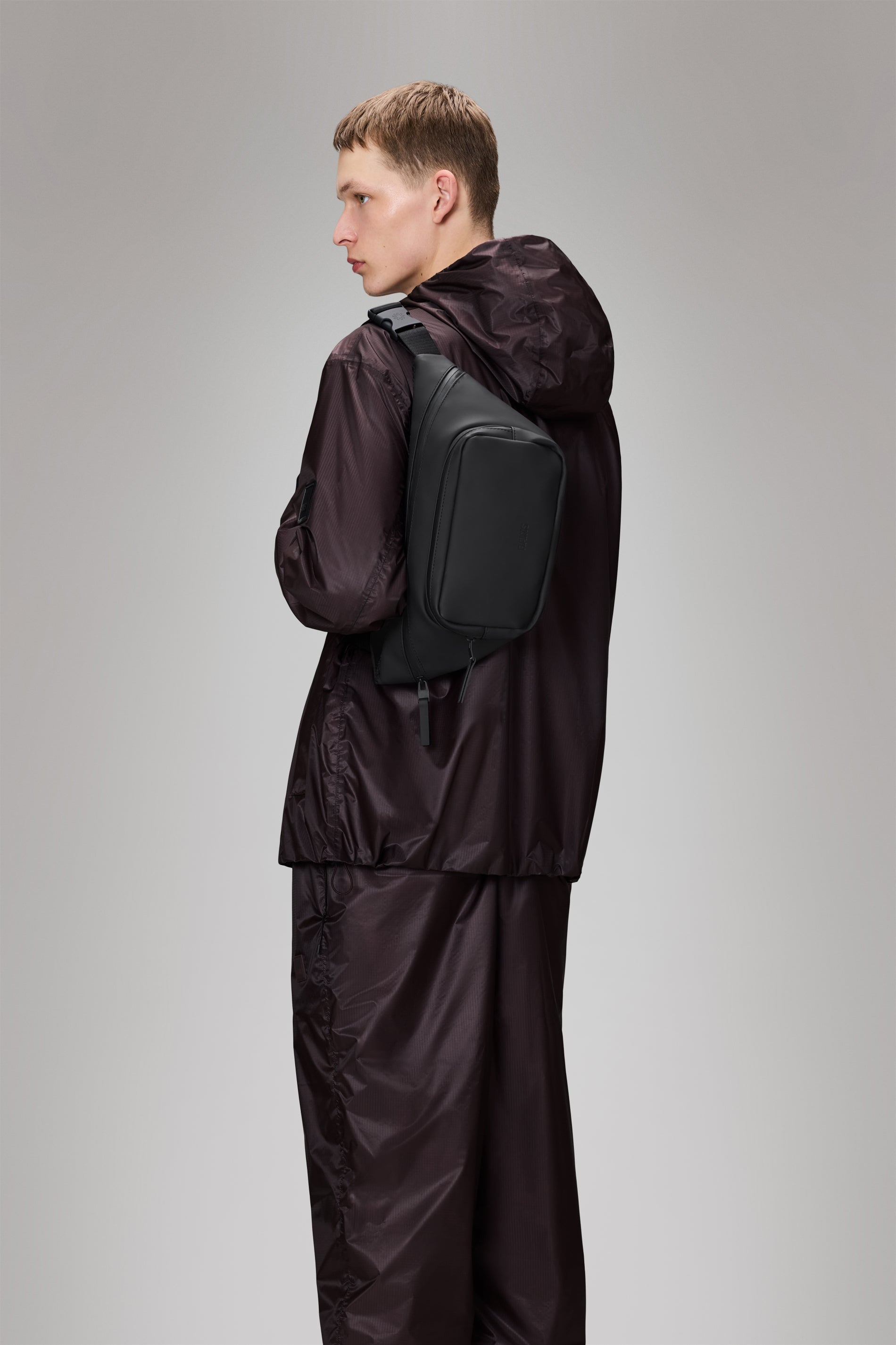 RAINS Bum Bag Black 2.20L H18 x D8 x W41 cm Bum bag