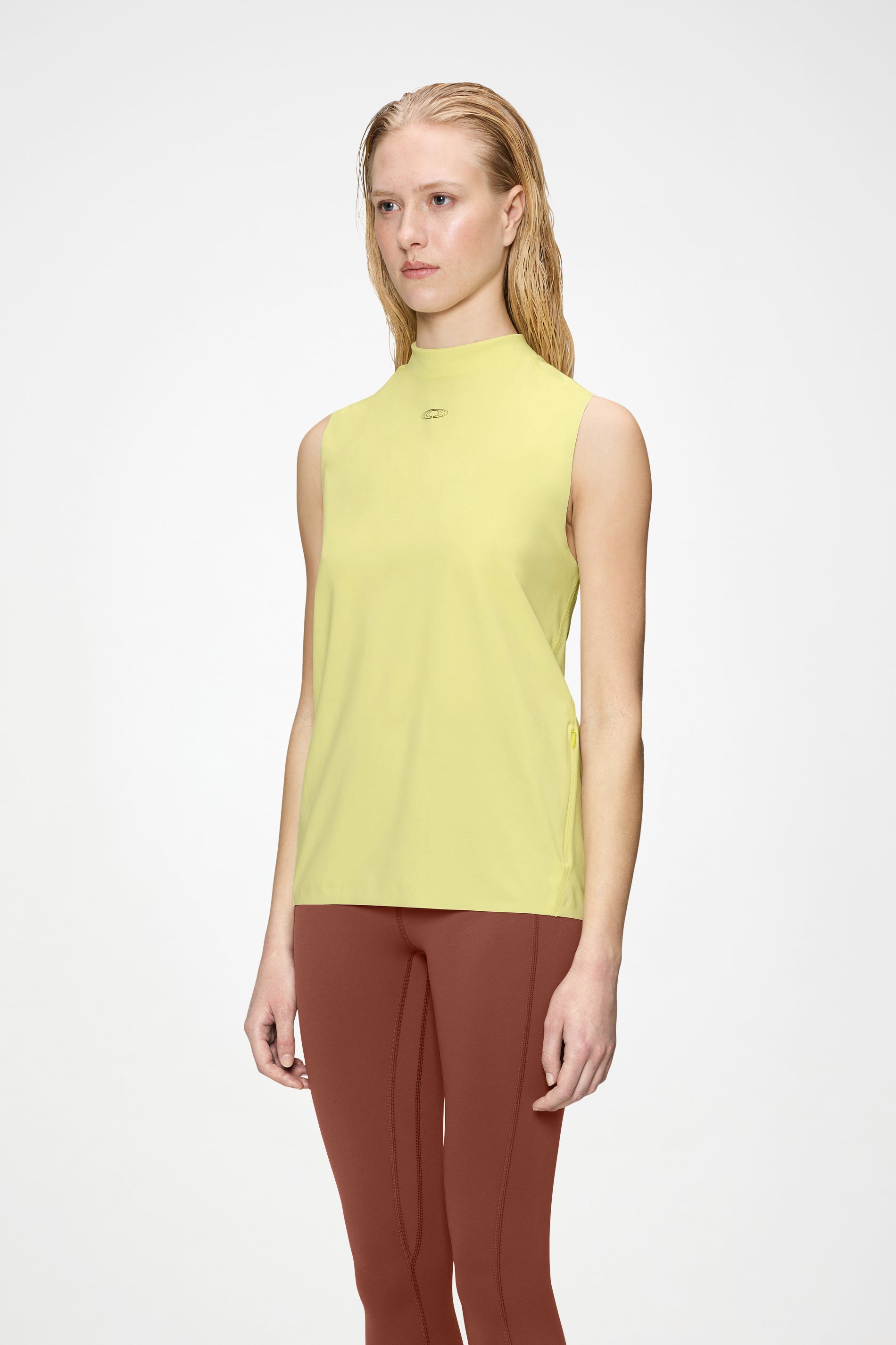 RAINS Warm-Up Tank Top Pace Short Sleeve