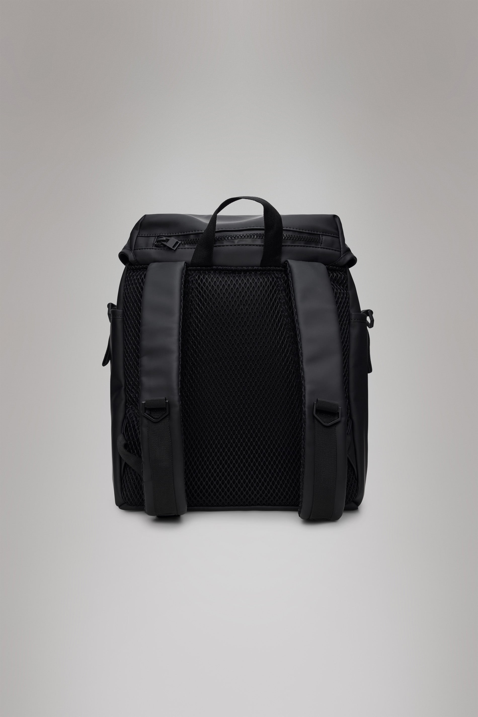 RAINS Valera Bucket Backpack Black 18L H41 x D15 x W29 cm Backpack