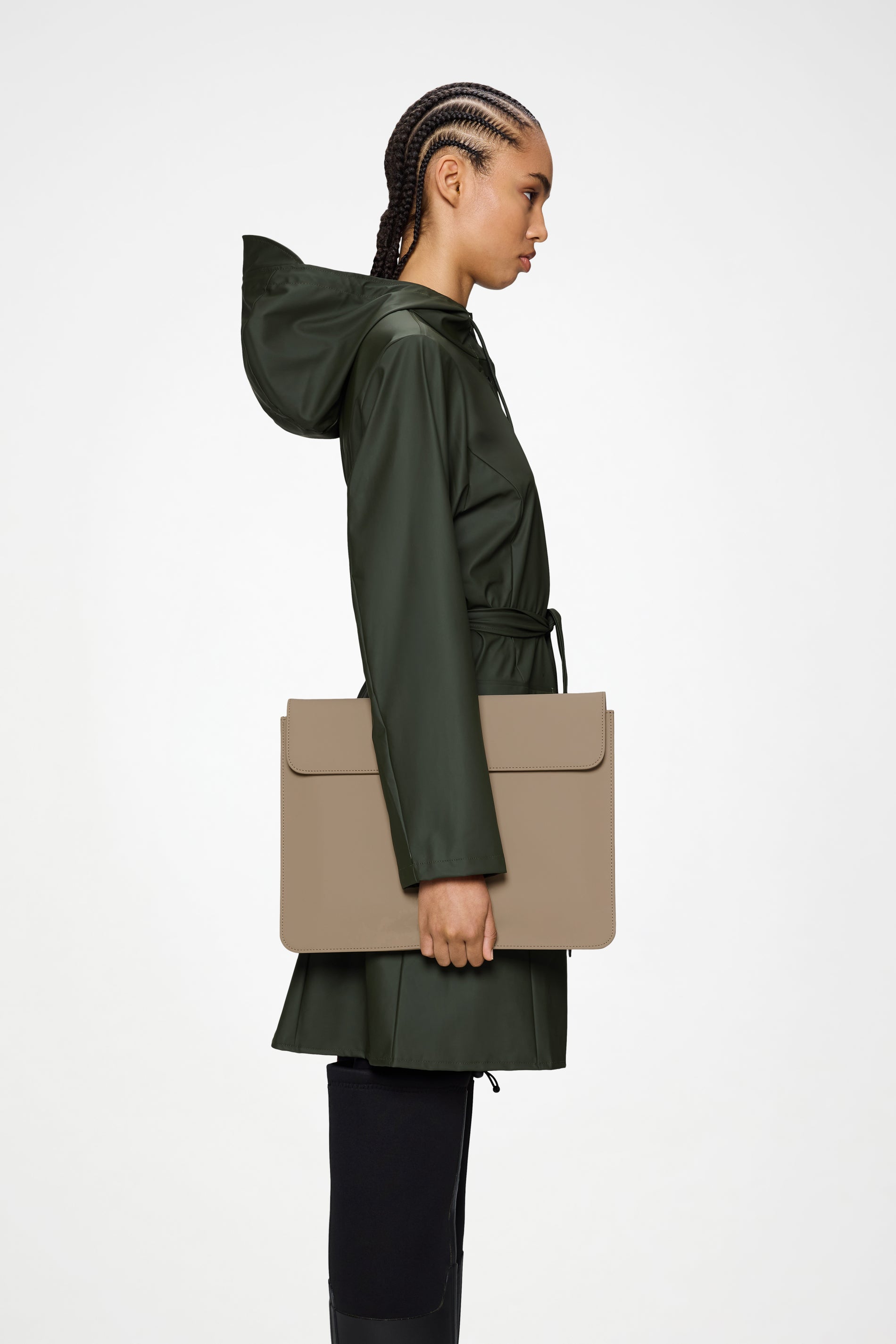 RAINS Laptop Portfolio 15″/16″ Beige 0.60L H30 x D0 x W40 cm Laptop Case