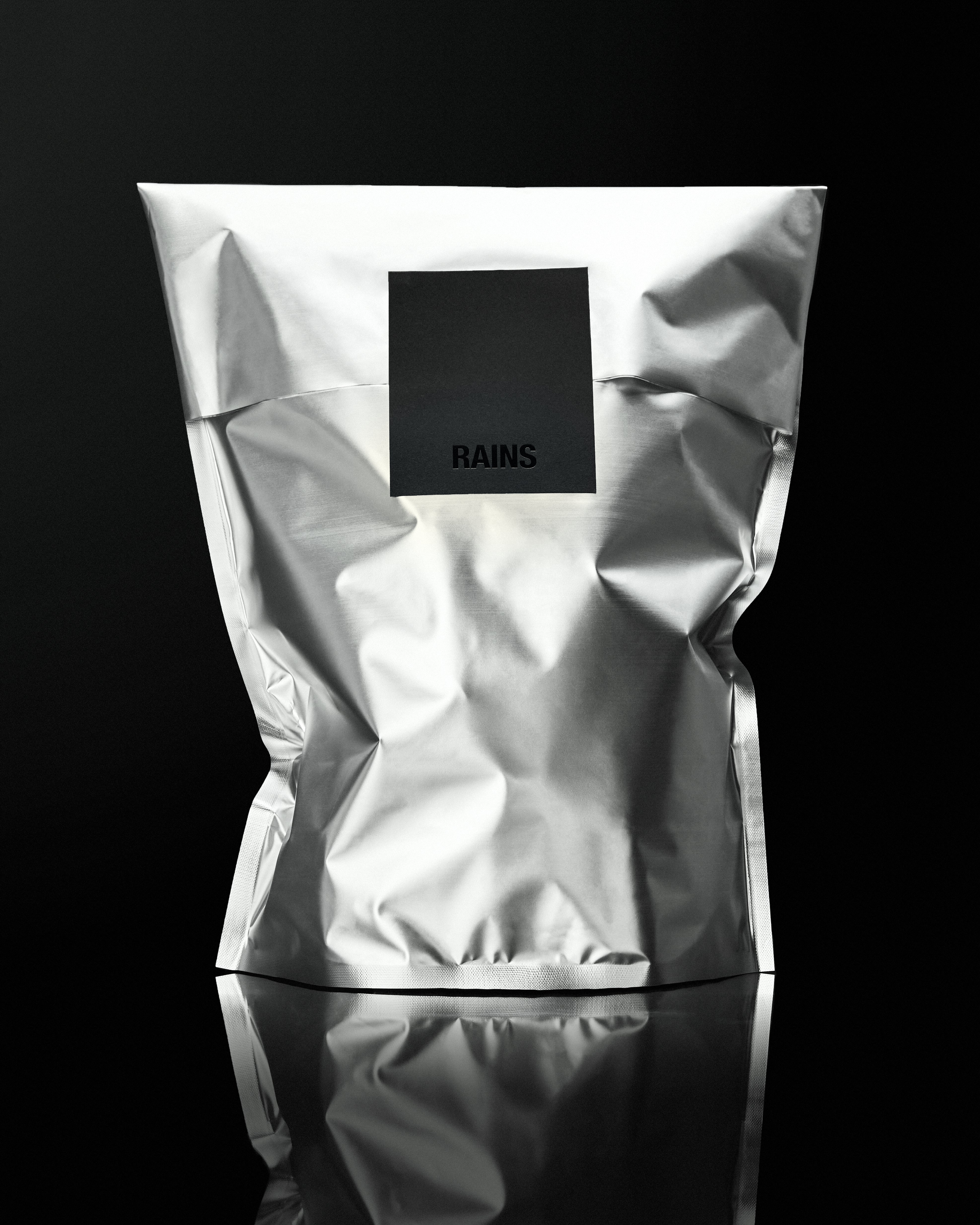 RAINS Gift Wrapping Black SMALL POS