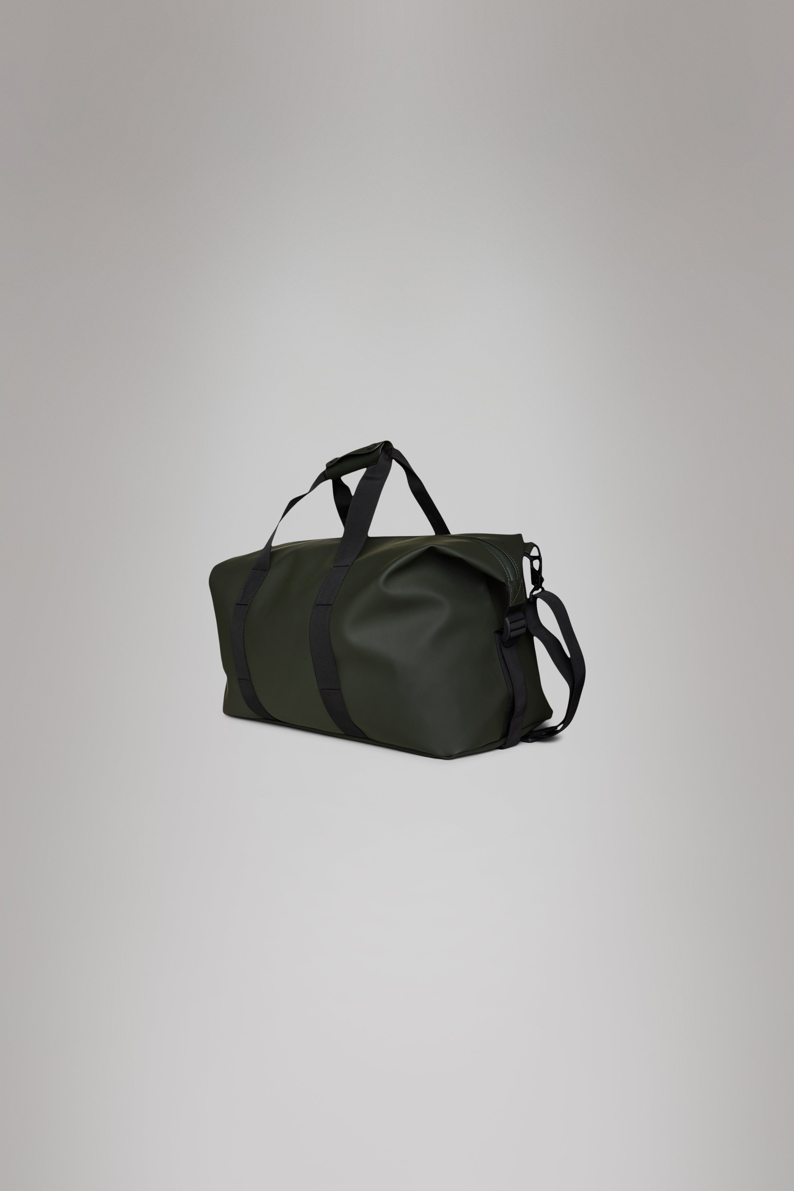RAINS Hilo Weekend Bag Green 38L H35 x D26 x W62 cm 