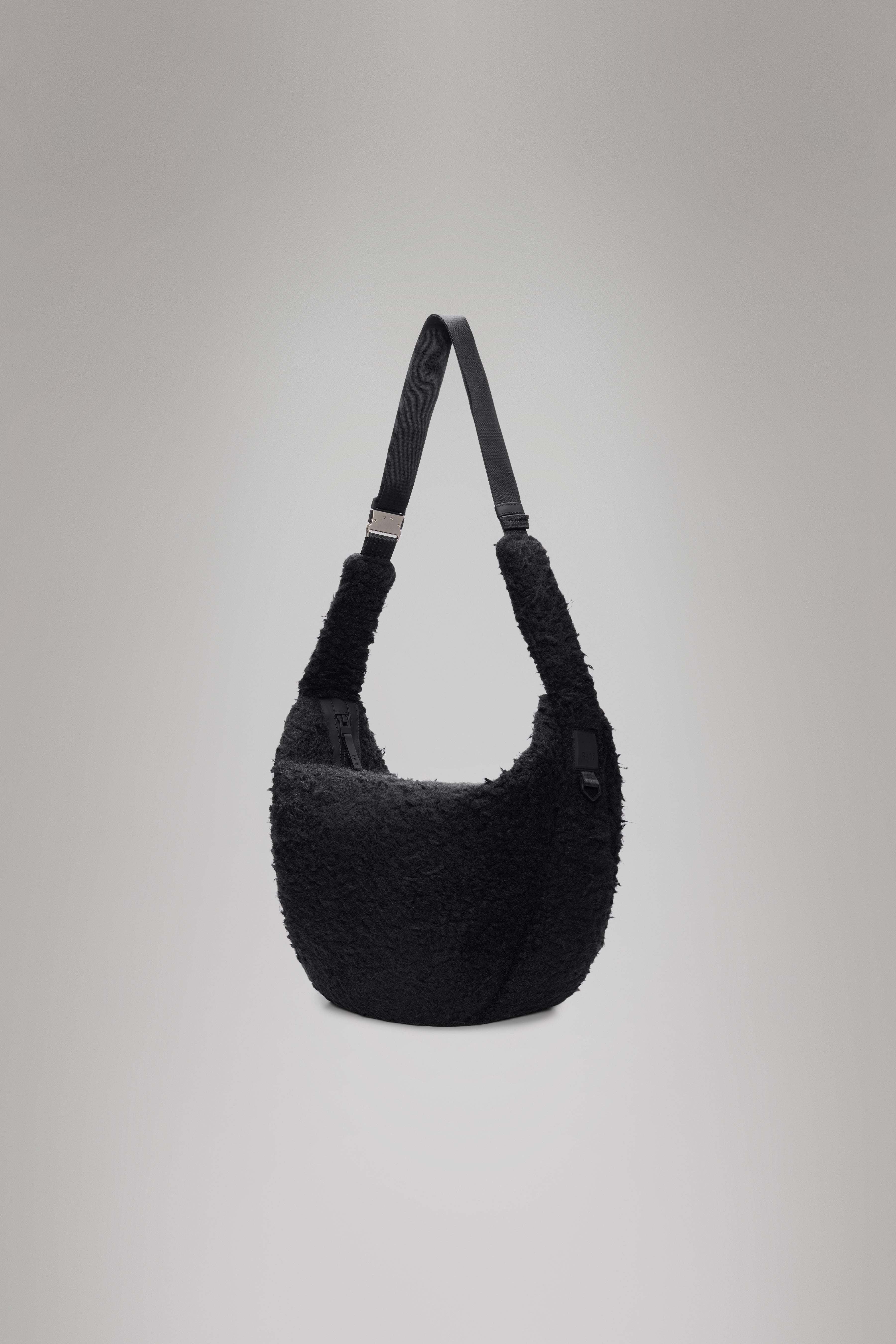 RAINS Valera Vision Shoulder Bag Large Black 23L H40 x D13 x W45 cm Crossbody