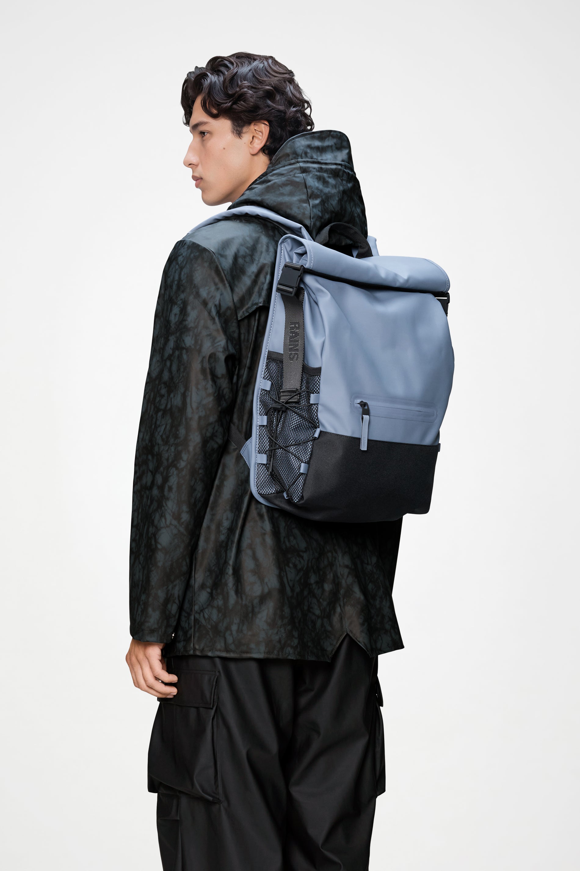 RAINS Trail Mountaineer Rolltop Blue Dusk 29L H56 x D13 x W32 cm Backpack