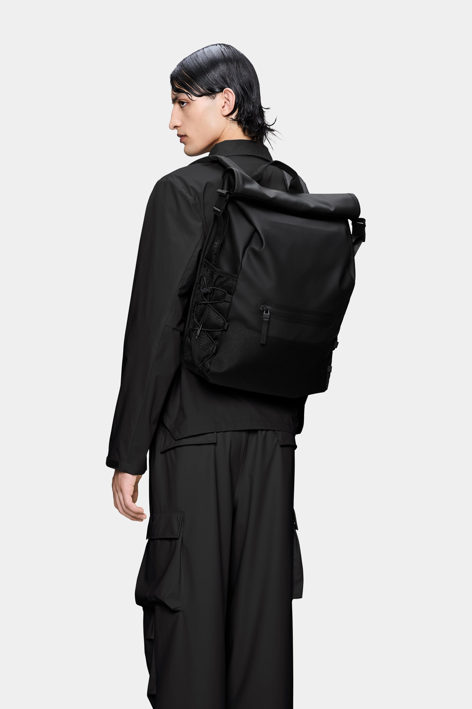 RAINS Trail Mountaineer Rolltop Black 29L H56 x D13 x W32 cm Backpack