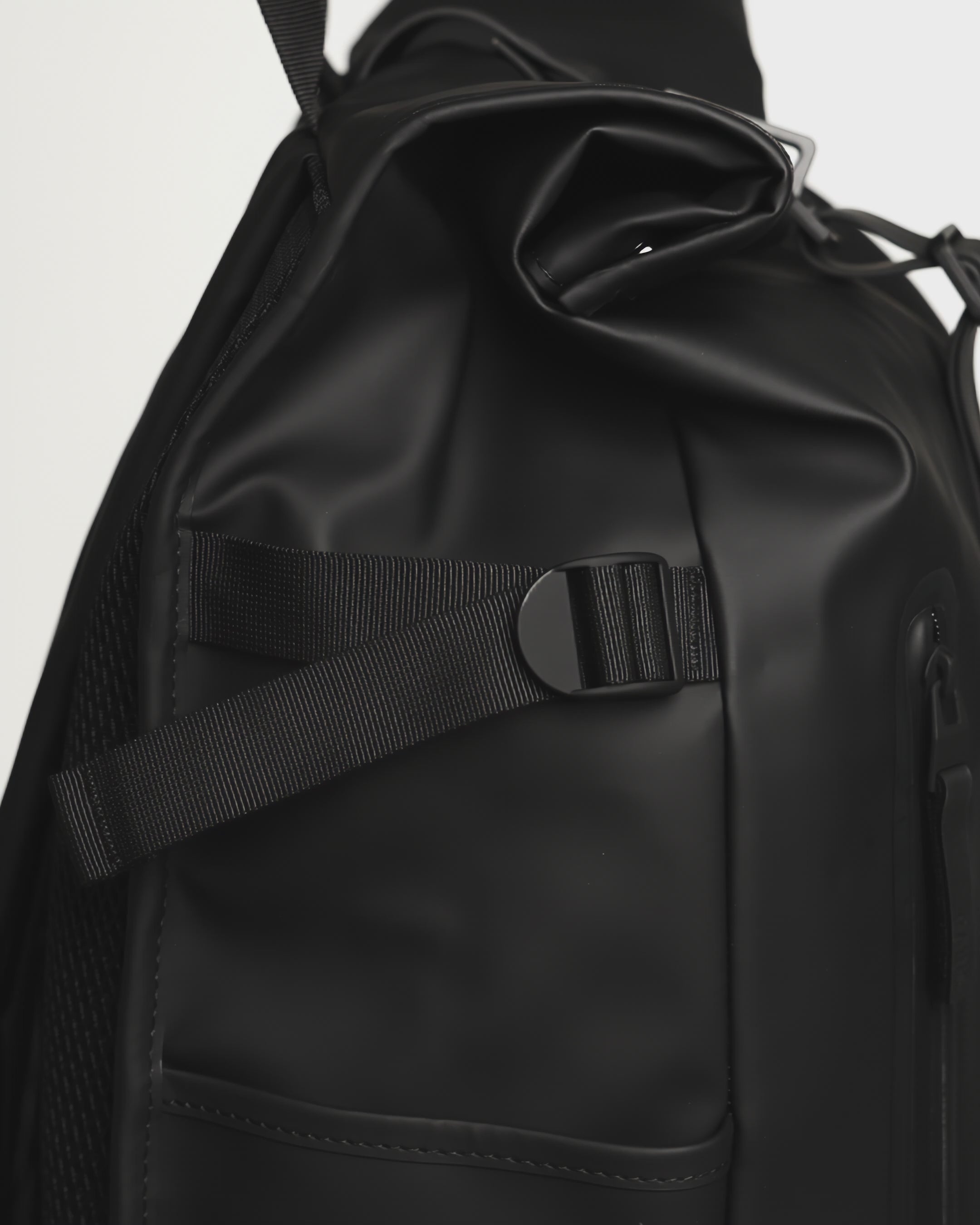 External laptop pocket